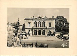 52 - Saint Dizier - La Place D'Armes Et L'Hôtel De Ville - Automobiles - Animée - Mention Photographie Véritable - Carte - Saint Dizier