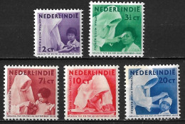 Ned. Indië: 1938 Missie Complete Ongestempelde Serie  NVPH 241 / 245 - Indes Néerlandaises