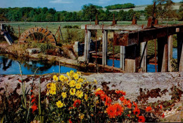 SONGEONS     ( OISE )  LE BARRAGE FLEURI SUR LE TERRAIN - Songeons