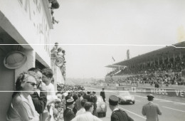 REIMS CIRCUIT DE GUEUX TIRAGE D APRES PLAQUE PHOTO ANCIENNES 1958 STANDS   EN 21X 29 - Ohne Zuordnung