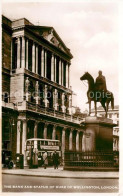 43007791 London Bank And Statue Of Duke Of Wellington Monument - Other & Unclassified