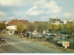 Dugny Animée Restaurant "le Romarin" Voitures - Dugny