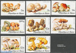 Guinea, Republic 1977 Mushrooms 8v, Mint NH, Nature - Mushrooms - Champignons