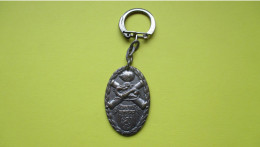 Porte Clé Vintage 509 ème Régiment Chars De Combat Amical Maubeuge 1966 - Key-rings