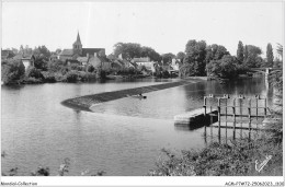 ACMP7-72-0616 - MALICORNE - La Chaussée Vers Le Pont - Malicorne Sur Sarthe