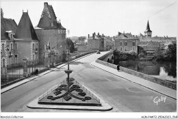 ACMP4-72-0348 - LA FLECHE - Hôtel De Ville Et Le Pont Sur Le Loir - La Fleche