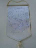 D202138 SOCCER  -FANION  Wimpel Pennon -Soviet Sport Moskva - Lot Of Signatures Hungary -Soccer  To Identify Ca 1970-80 - Uniformes Recordatorios & Misc