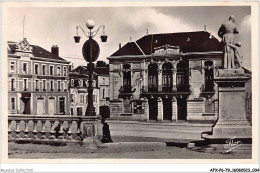 AFXP6-79-0470 - PARTHENAY - La Place Du Theatre - Parthenay