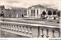 AFXP5-79-0440 - PARTHENAY - Place Du Drapeau - Parthenay