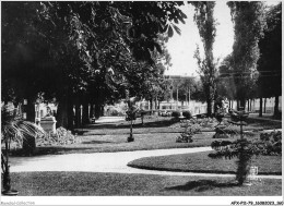 AFXP11-79-0963 - NIORT - Jardin De La Breche - Niort