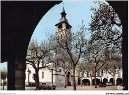 AFYP8-81-0810 - REALMONT - Tarn - L'église - La Place Et Ses Couverts  - Realmont
