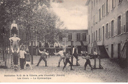 AHAP12-73-0023 CHAMBERY INSTITUTION ND DE LA VILLETTE LES COURS LA GYMNASTIQUE - Chambery