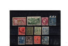 Lot De 12 Timbres Perforés De France, Oblitérés. Voir Scan. - Used Stamps