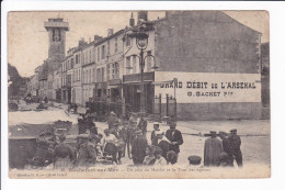 18 - Rochefort-sur-Mer - Un Coin Du Marché Et La Tour Des Signaux - Rochefort