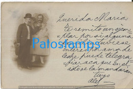 227628 REAL PHOTO RUSSIA COUPLE GAY CURTAIN TELON CIRCULATED TO URUGUAY POSTAL POSTCARD - Photographs