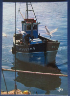 CPM CARTE POSTALE  CHALUTIER DU GILVINEC - Fishing Boats