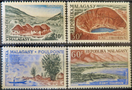 R2253/763 - MADAGASCAR - 1962 - Paysages - SERIE COMPLETE - N°365 à 368 NEUFS** - Madagascar (1960-...)