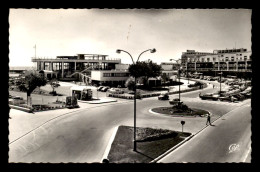 17 - ROYAN - LE FRONT DE MER ET LE CASINO - C. FERRET ARCHITECTE - Royan