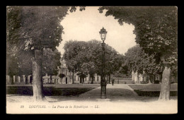 27 - LOUVIERS - PLACE DE LA REPUBLQIUE - Louviers