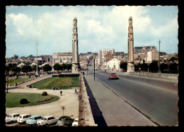 AUTOMOBILES - DS  CITROEN A ST-QUENTIN - Voitures De Tourisme