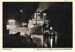 73972680 BREMERHAVEN Dampfer America Vor Naechtlicher Ausreise Am Columbuskai - Bremerhaven