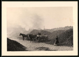 Fotografie Unbekannter Fotograf, Ansicht Kalisch / Kalisz, Brennende Kohlenhalden Am Stadtrand 1939  - Lugares