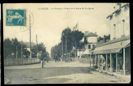 Cpa Du  44  La Baule -- Le Passage à Niveau Et La Route Du Pouliguen      STEP161 - La Baule-Escoublac