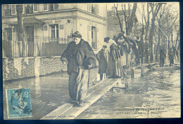 Cpa Du  92 Asnières Rue De Bretagne -- Inondations De Janvier 1910     STEP161 - Asnieres Sur Seine