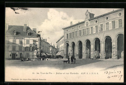 CPA La Tour-du-Pin, Halles Et Rue Centrale  - La Tour-du-Pin