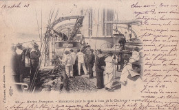 MARINE FRANCAISE - MANOEUVRE POUR LA MISE A L'EAU DE LA CHALOUPE A VAPEUR - EDIT.A. COUTURIER - TOULON - EN 1905 -  - Toulon