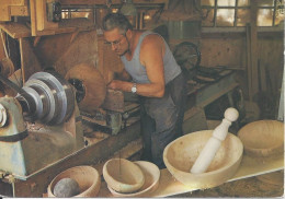 CPM  Tourneur Sur Bois  Compagnons D’Hier Et D’Aujourd’hui - Artisanat