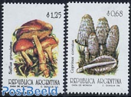 Argentina 1992 Mushrooms 2v, Mint NH, Nature - Mushrooms - Unused Stamps