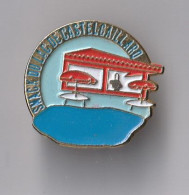 PIN'S   THEME ST SERNIN DE DURAS  LOT ET GARONNE SNACK DU LAC CASTELGAILLARD - Villes