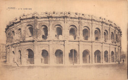 30-NIMES LES ARENES-N°T5067-D/0123 - Nîmes