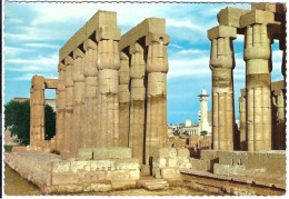 Papyrus Columns In Luxor Tempel - Louxor