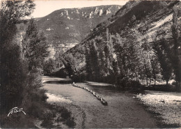 48-GORGES DU TARN VERS LA MALENE-N° 4402-C/0209 - Gorges Du Tarn