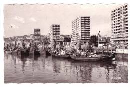 BOULOGNE SUR MER - Quai Gambetta - Petits Chalutiers (carte Photo) - Boulogne Sur Mer