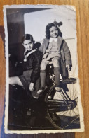 19312.   Fotografia D'epoca Bambini Su Bicicletta Mare Aa '40 Italia - 11x6 - Personas Anónimos