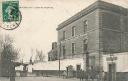 FRANCE - Cherbourg - Vue Sur La Caserne Proteau  - Vue Panoramique - Animé - Carte Postale Ancienne - Cherbourg