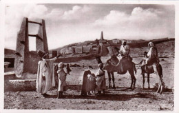 Algerie -  BENI ISGUEN -  Sous Les Murs De La Ville - Autres & Non Classés