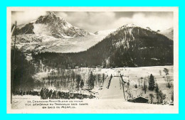 A825 / 111 74 - CHAMONIX MONT BLANC En Hiver Vue Générale Du Tremplin Des Sauts En Skis - Chamonix-Mont-Blanc