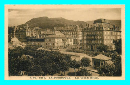 A822 / 147 63 - LA BOURBOULE Les Grands Hotels - La Bourboule