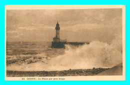 A826 / 221 76 - DIEPPE Phare Par Gros Temps - Dieppe