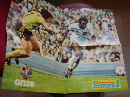 Old Poster  Affiche Sport Football  Onze - Europe 1 Recto Verso *** Pele Au Cosmos Et Match VVV - PSV *** - Afiches