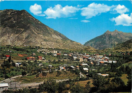 05 - Guillestre - Vue Générale - Au Fond, Pic De Ca+inat (2454 M.) - Pic De Guillestre (2583 M.) - CPM - Voir Scans Rect - Guillestre