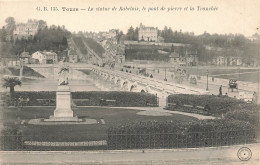 TOUR : LA STATUE DE RABELAIS - Tours