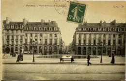 CPA RENNES (Ille Et Vilaine) - Place Du Palais Et Rue Bourbon - Rennes