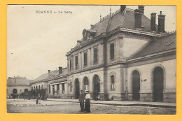 CPA ROANNE - La GARE - Peu Commune - Roanne