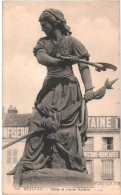 CPA Carte Postale France Beauvais Statue De Jeanne Hachette   VM80011 - Beauvais