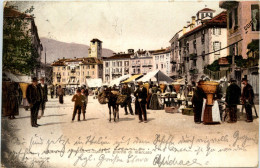 Locarno - Piazza Grande Un Giorno Di Mercato - Locarno